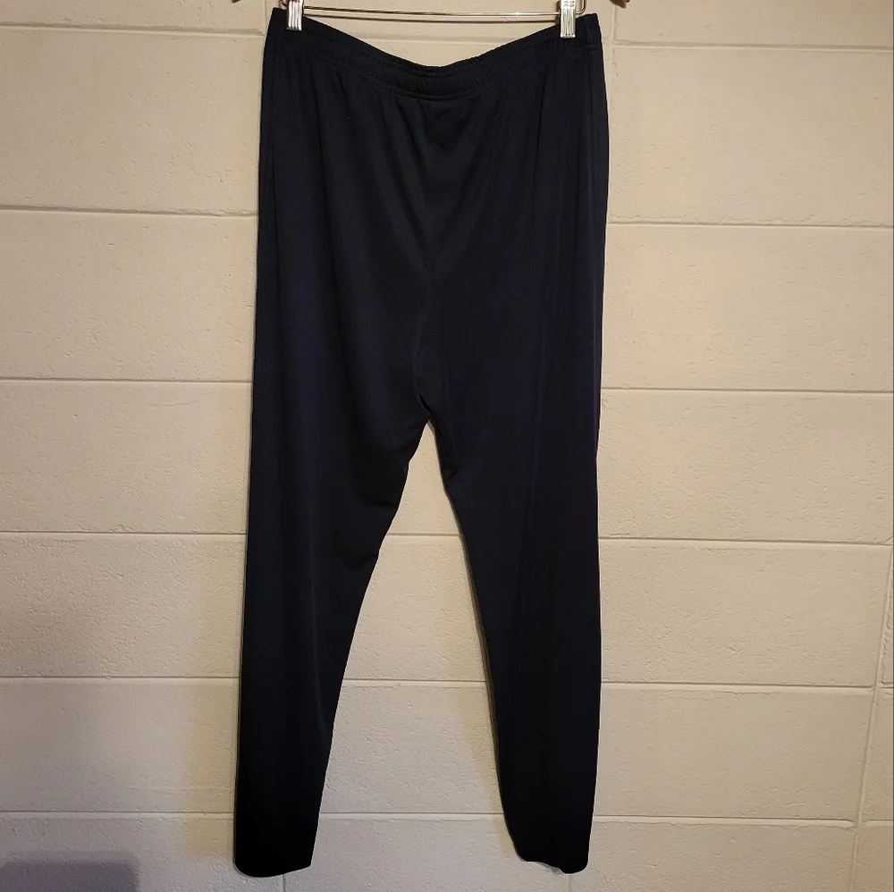 SB Tech Joggers - Picture 2 of 3